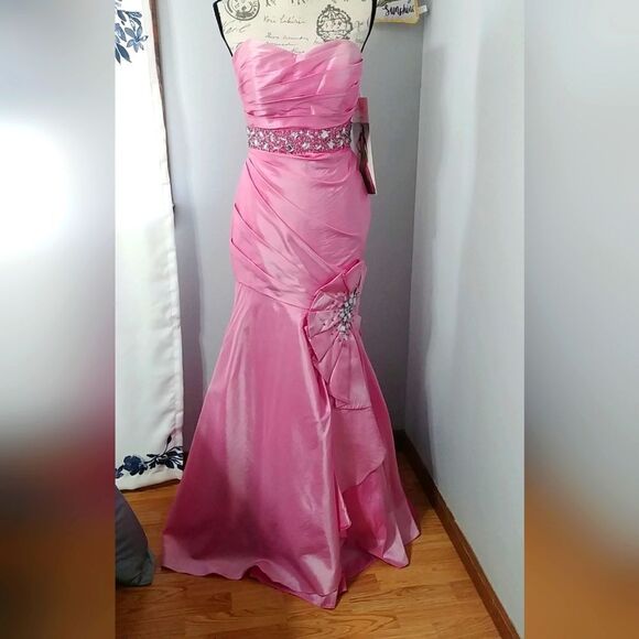 NWT LAFEE Bubblegum Pink Sweetheart Neckline Strapless Mermaid Bedazzled… - Picture 1 of 10